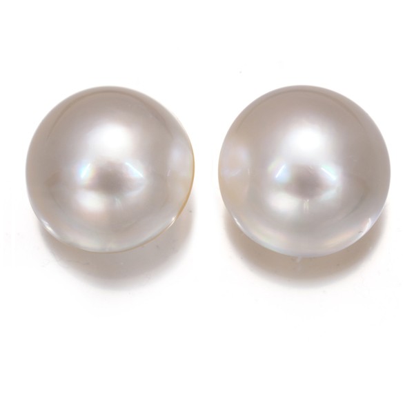Mabe Pearl 13.0mm Solitaire Earrings 18K 750 Yellow Gold