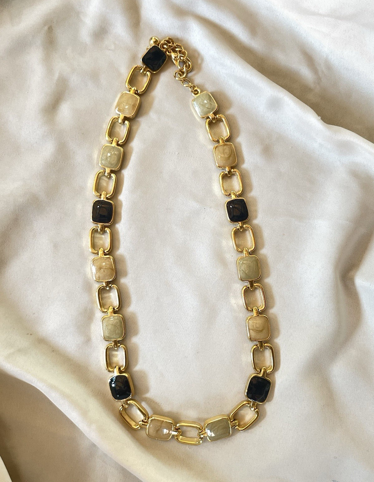 Vintage Kenneth Cole Gold Tone Bar Link Chain Necklace Black & Cream Square Link