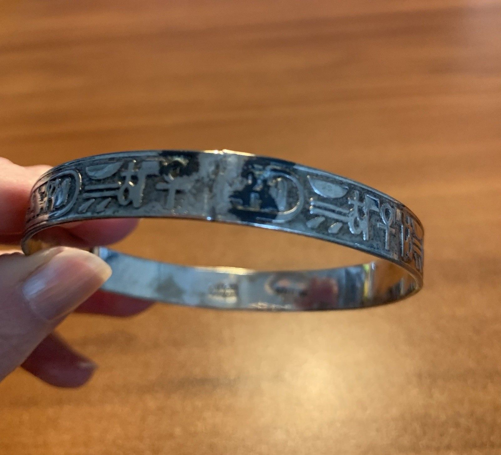 Sterling Silver 925 Egyptian Bangle Bracelet Taxco Mexico 18 Grams 2 3/4″ Diam.