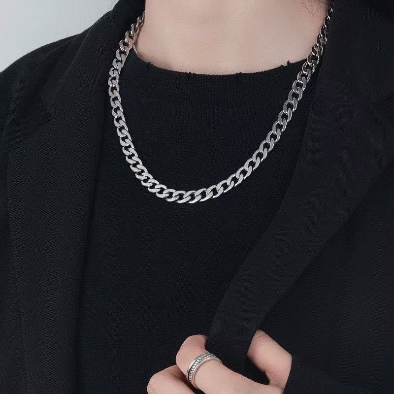 Male and female silver hip-hop circular chain necklaces Cuban necklace
