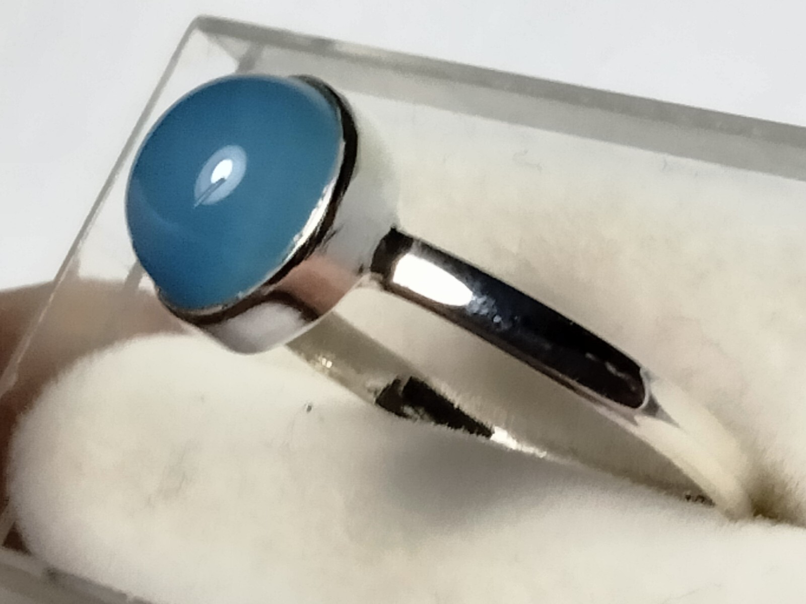 LOVELY SEA BLUE CHALCEDONY IN STERLING SILVER.925 RING SIZE 9.0-9.25!
