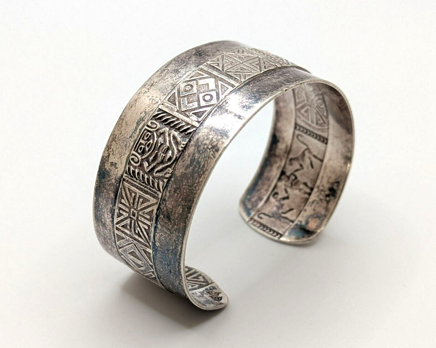 Antique Columbia Inca TRP 900 Silver Tribal Cuff Bracelet Signed Crown Shield 32