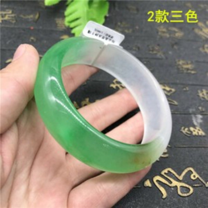 Fashion100% natural quartzite jade A ice floating green jade bracelet AAA