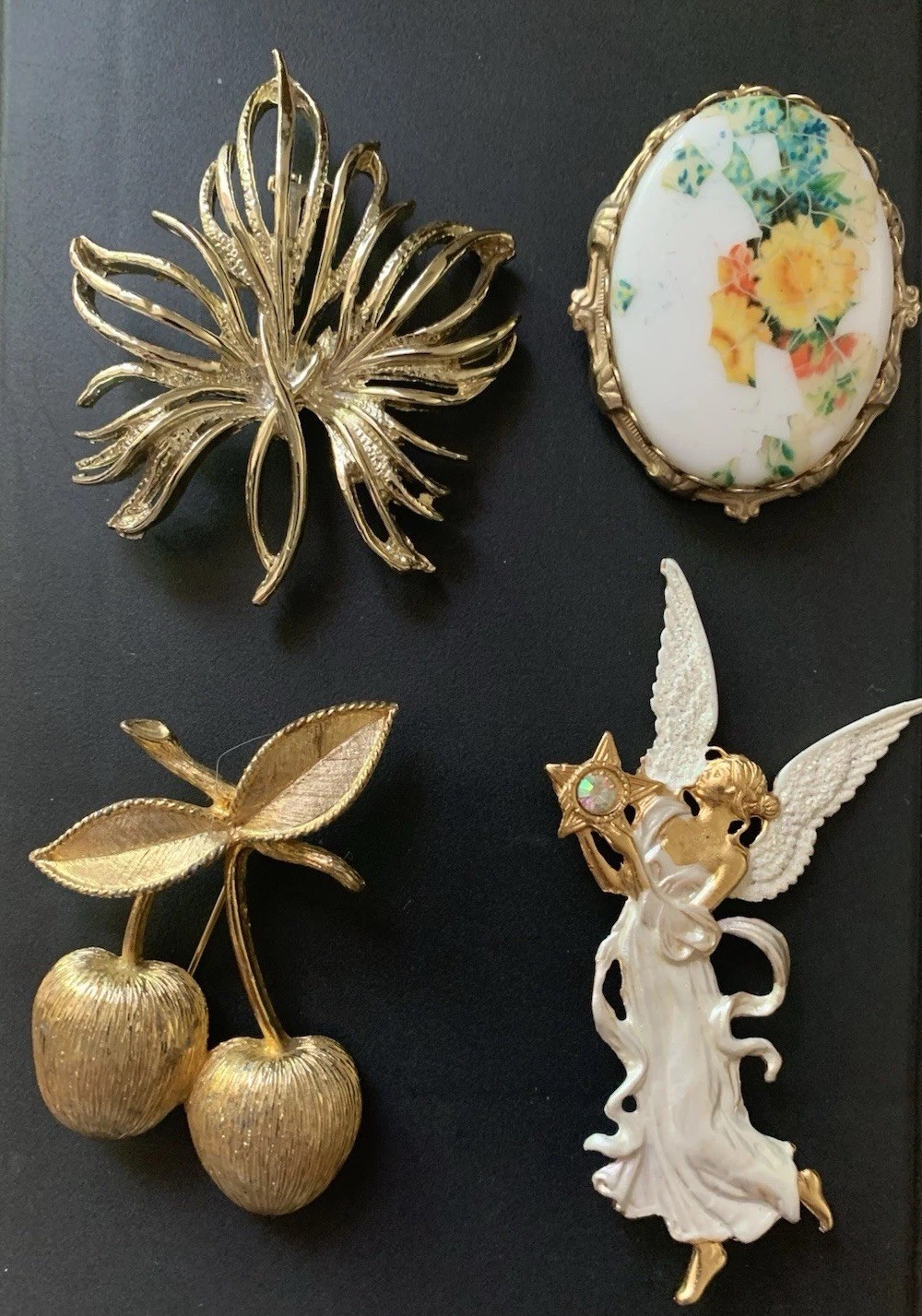 Lot Of 4 Vintage Brooches All In Excellent Condition See Description