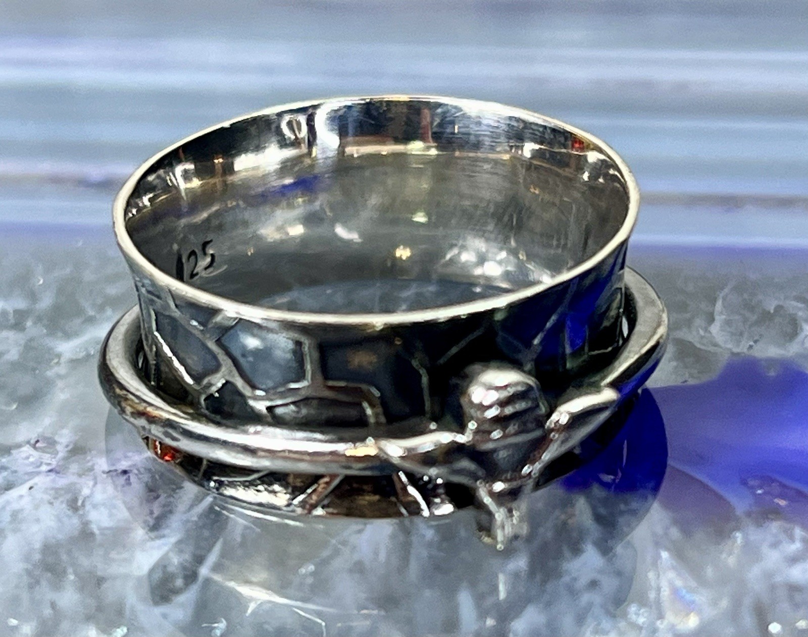 925 Honeycomb Sterling Silver Spinner Ring w/ Bee Accent Fidget Meditation Band