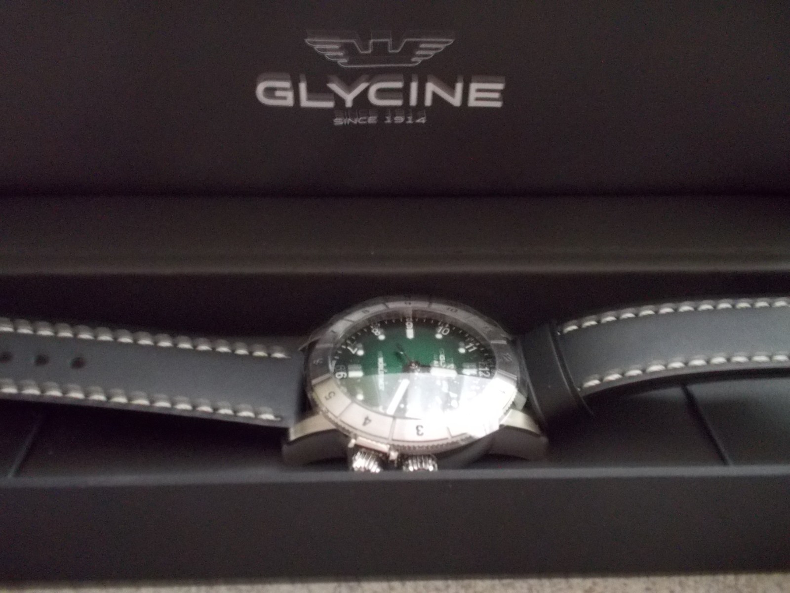 Glycine Airman Contemporary Worldtimer Quartz Green Dial Men’s Watch