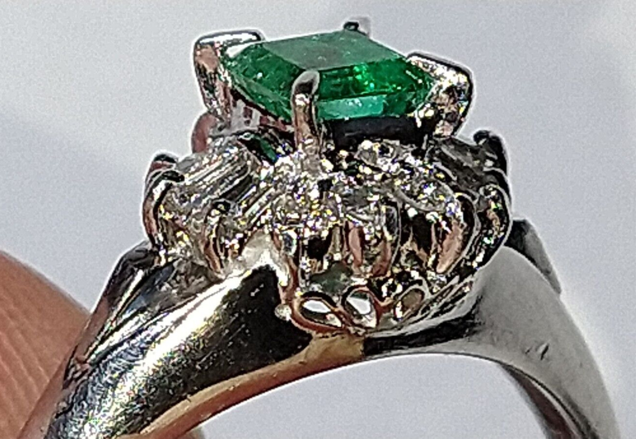 Solid platinum 0.57 carat natural emerald diamond ring 4.5 grams – pt900