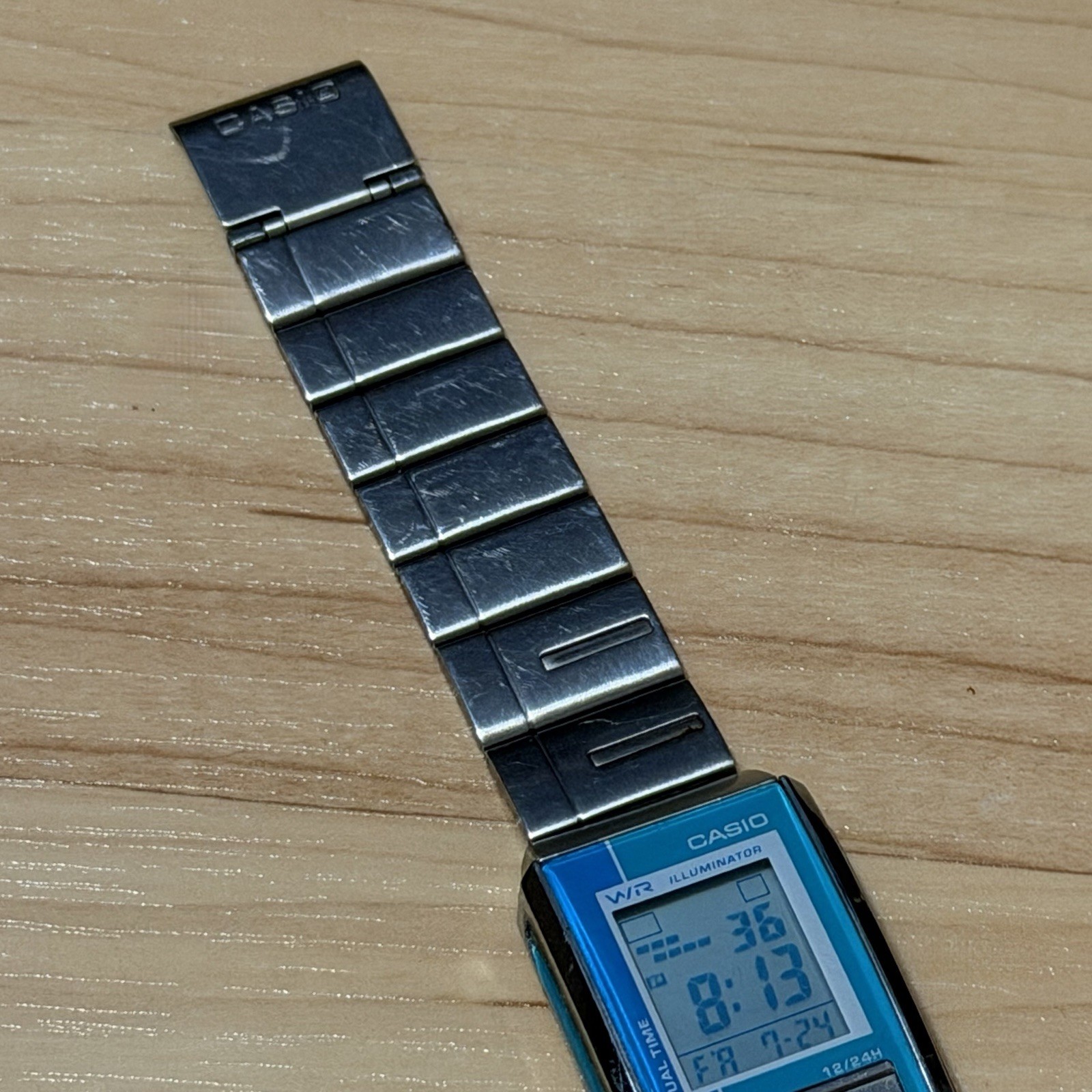 Casio LA-201W Vintage Silver Display Illuminator Futurist Digital Watch LA201