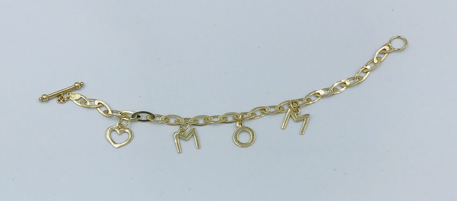 14k Gold 6.3 gram Bracelet LOVE MOM.