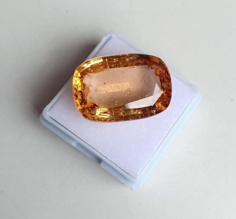 BIG 26.18 Carat Natural Yellow Hessonite Garnet Cushion Unheated Gem 22X15MM