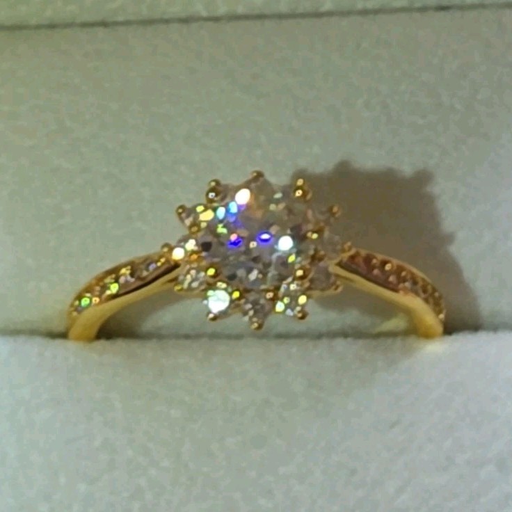 925 Sterling Silver Yellow Gold Plated Round Sim White CZ Halo Ring Sz 9