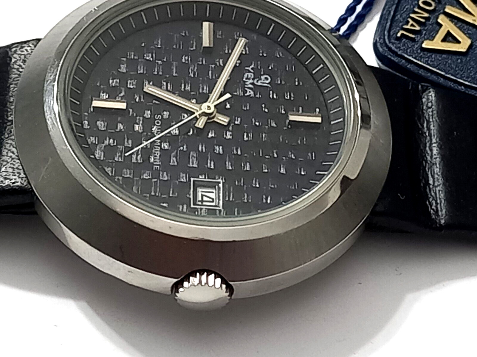 NOS 40MM 1970’S STEEL YEMA SOUS MARINE ” UFO ” AUTOMATIC DATE -RARE BLACK DIAL
