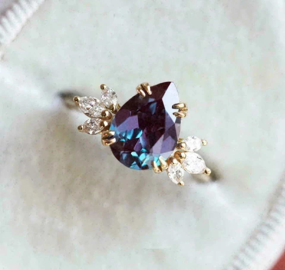 3.65Ct Pear Cut Natural Alexandrite Diamond & Wedding Ring 14K Yellow Gold size7