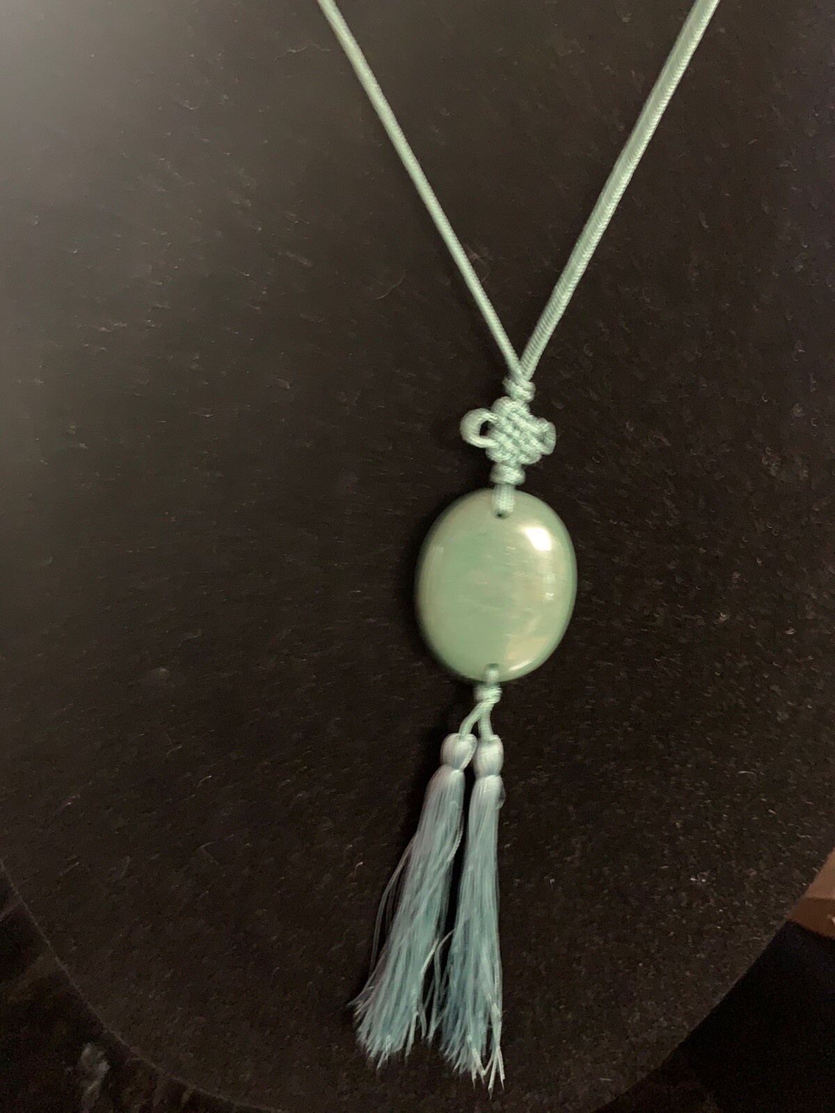 21″ VINTAGE CHINESE EXPORT BEAUTIFUL GREEN AVENTURINE TASSEL PENDANT NECKLACE
