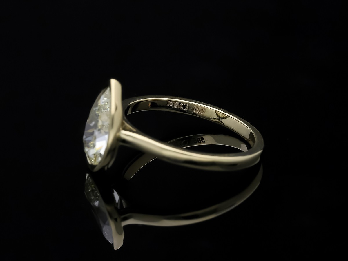 Ring 1.70 ct. Drop Solitaire Diamond 585 Gold 14 Carat GIA Expertise