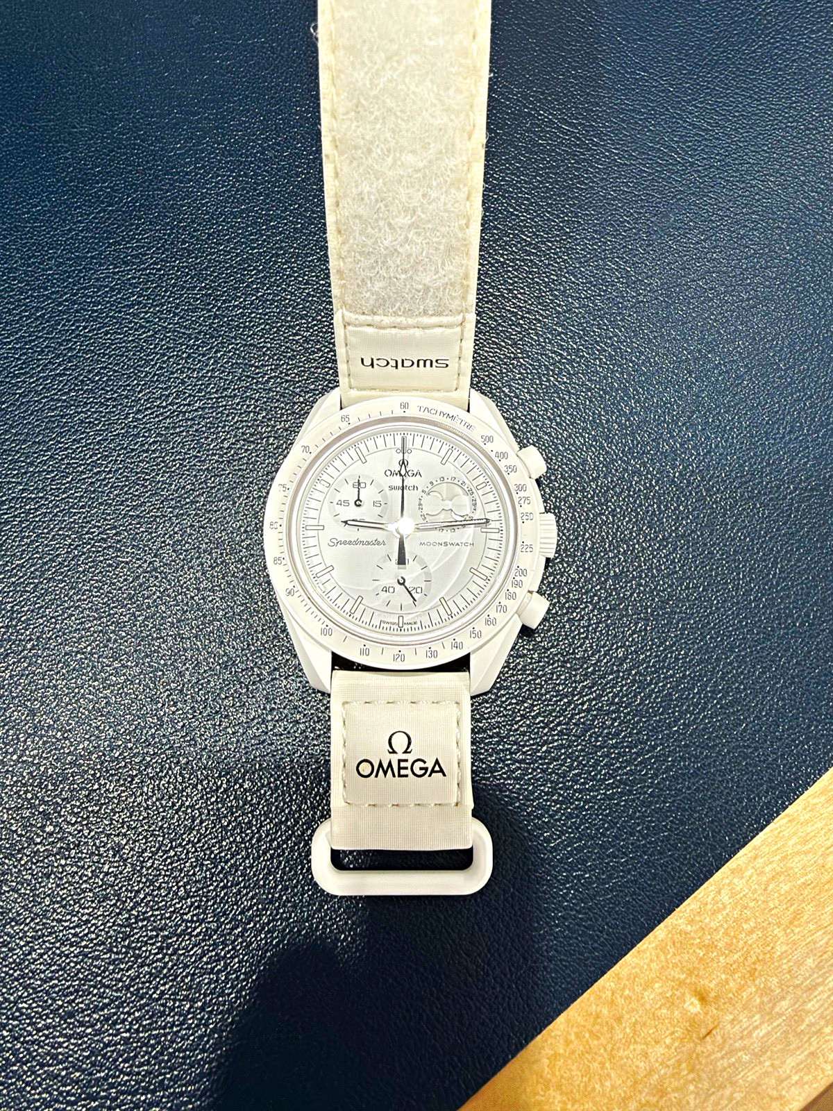 OMEGA x Swatch MoonSwatch Mission to the Moonphase Chronograph 42mm White Snoopy