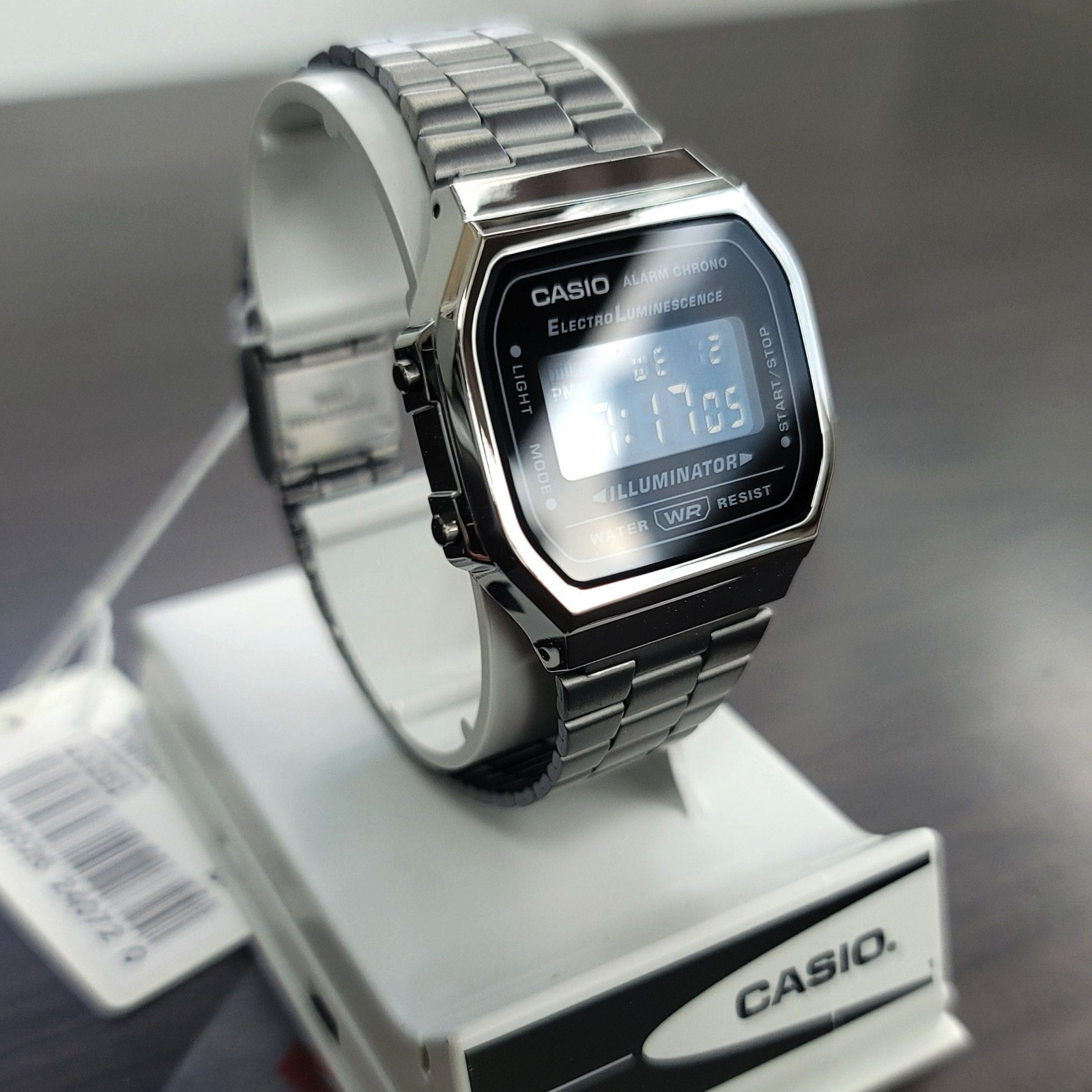 Casio A168WGG-1B Vintage Fashion Electronic Metal Watch New Original