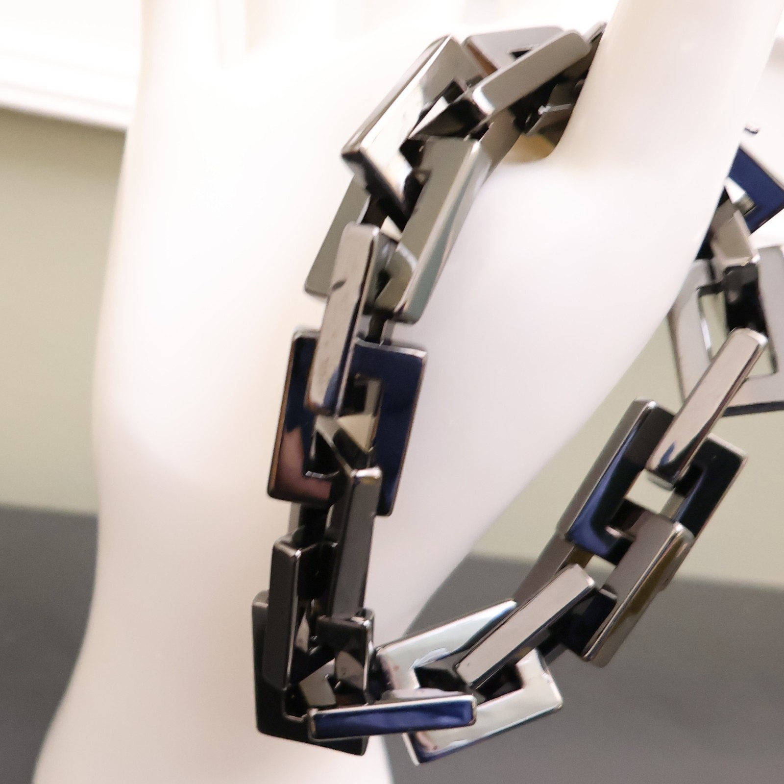 Bronzo Italia bracelet Milor status chain gunmetal rectangle links magnet 7.25in