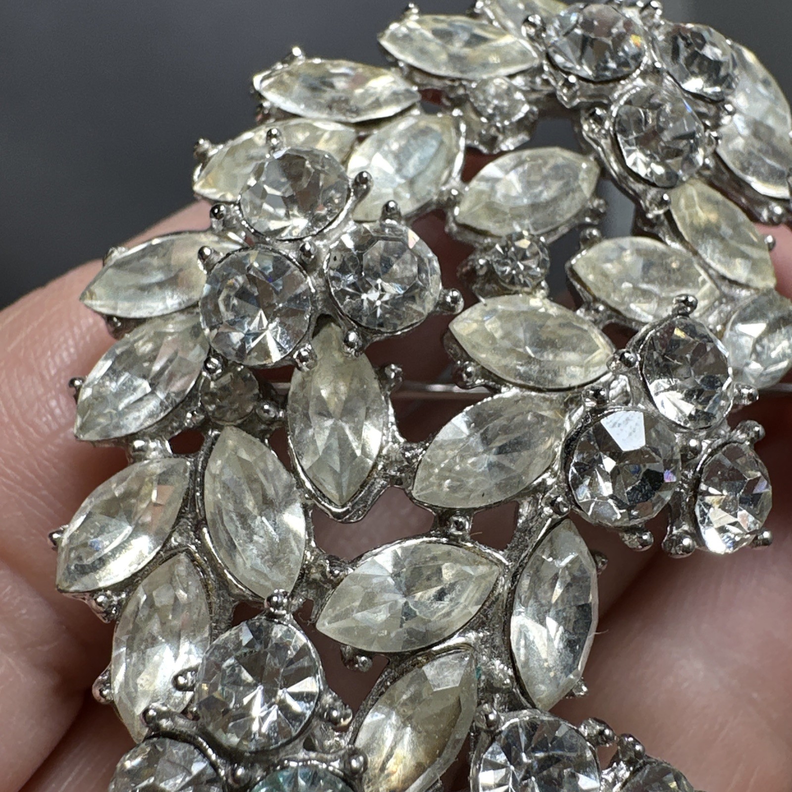 CROWN TRIFARI Alfred PHILIPPE VINTAGE Clear Rhinestone Crescent Brooch Pin