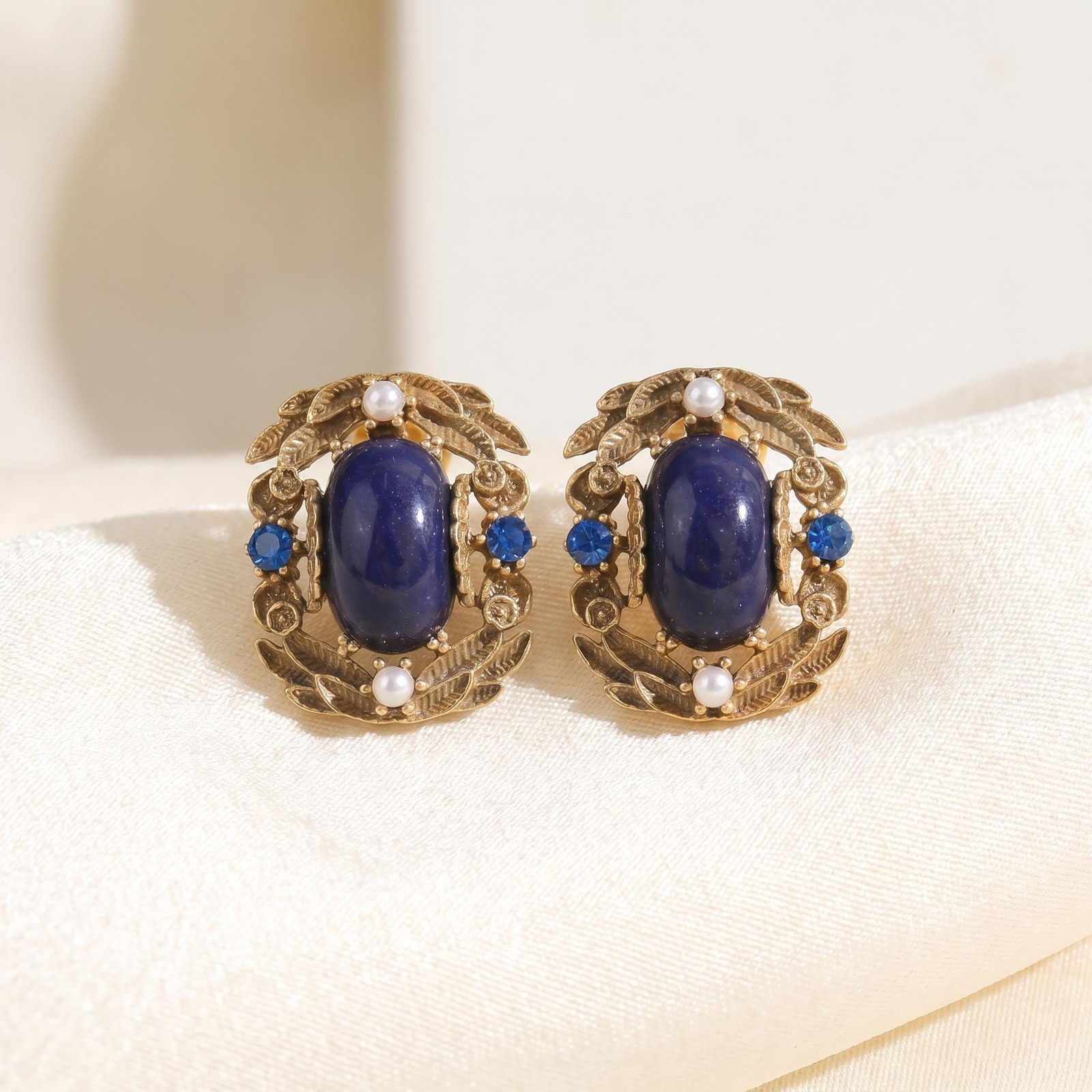 Vintage Antique Gold Blue Oval Stone Stud Earrings Leaf Filigree Pearl Crystal
