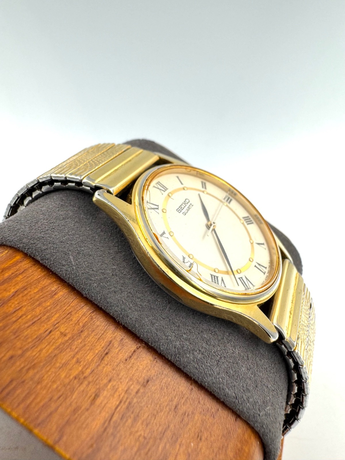 vintage seiko 31mm Men Quartz Watch New Battery working 7N01-7041 f2359