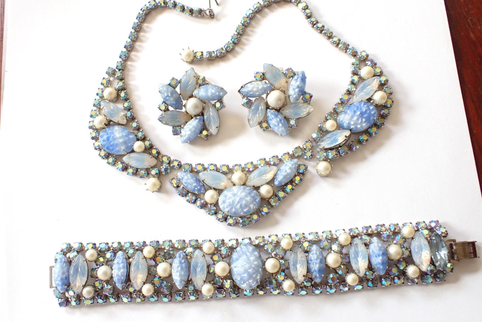 Vintage Juliana Style Blue Rhinestones Pearls Necklace Bracelet Earrings Set