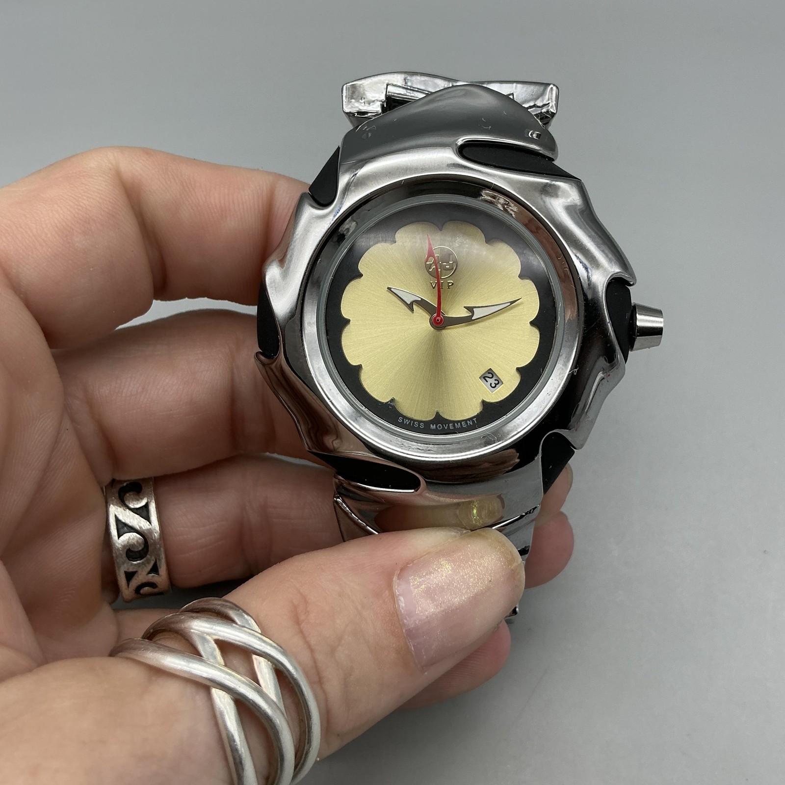 AJ VIP Mens Watch 45mm Alien Blade Date Swiss Stainless Steel New Battery 7.75″
