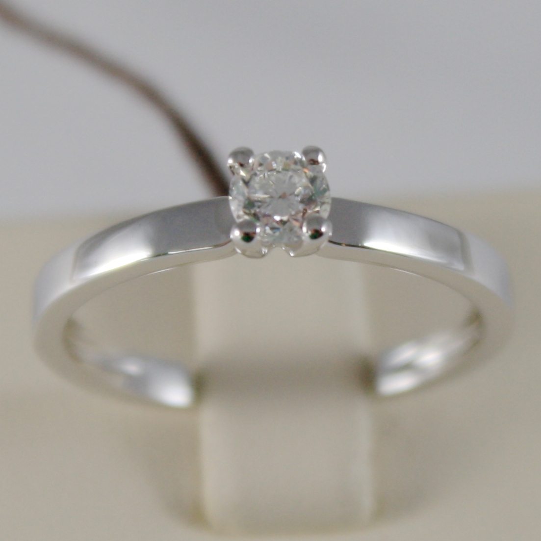 18K WHITE GOLD SOLITAIRE WEDDING BAND SQUARED RING DIAMOND 0.27 MADE IN ITALY