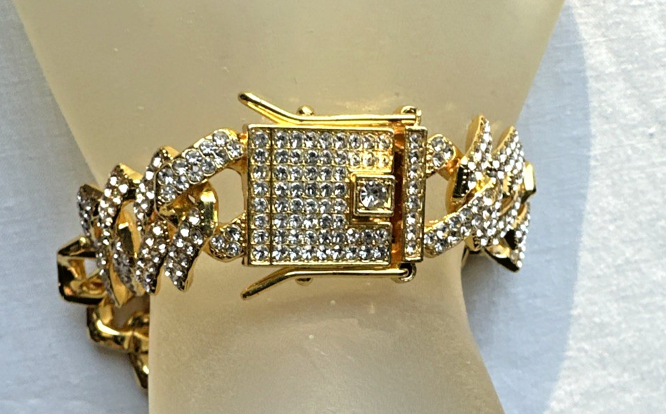 BLING Gold Tone Sparkly Rhinestone Open Link Focal Clasp Bracelet b147