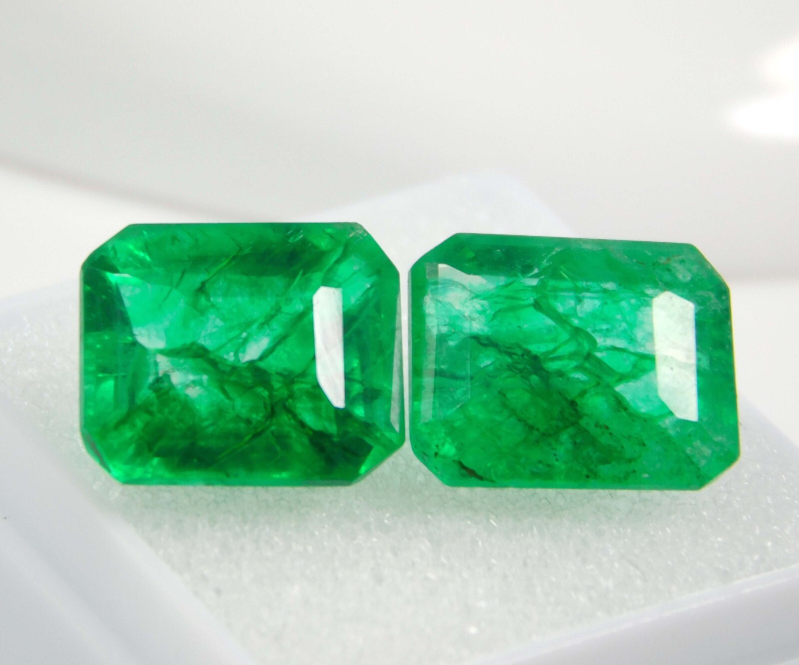 Natural Colombian Green Emerald 12.70 Ct Emerald Cut Certified Loose Gems (Pair)