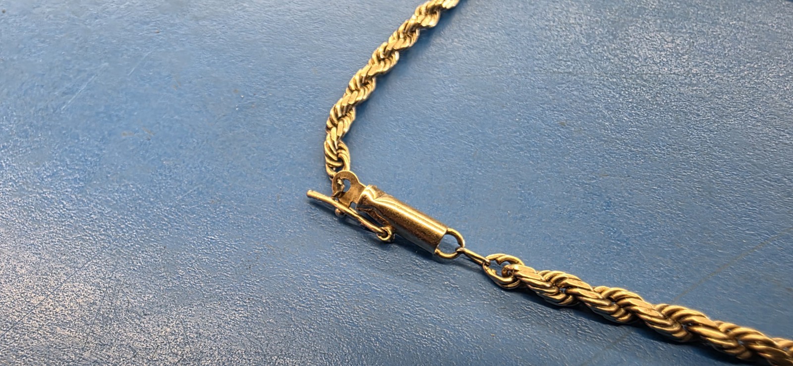 14K Yellow Gold Braided Bracelet ~ 9in In Length 6.6 Grams