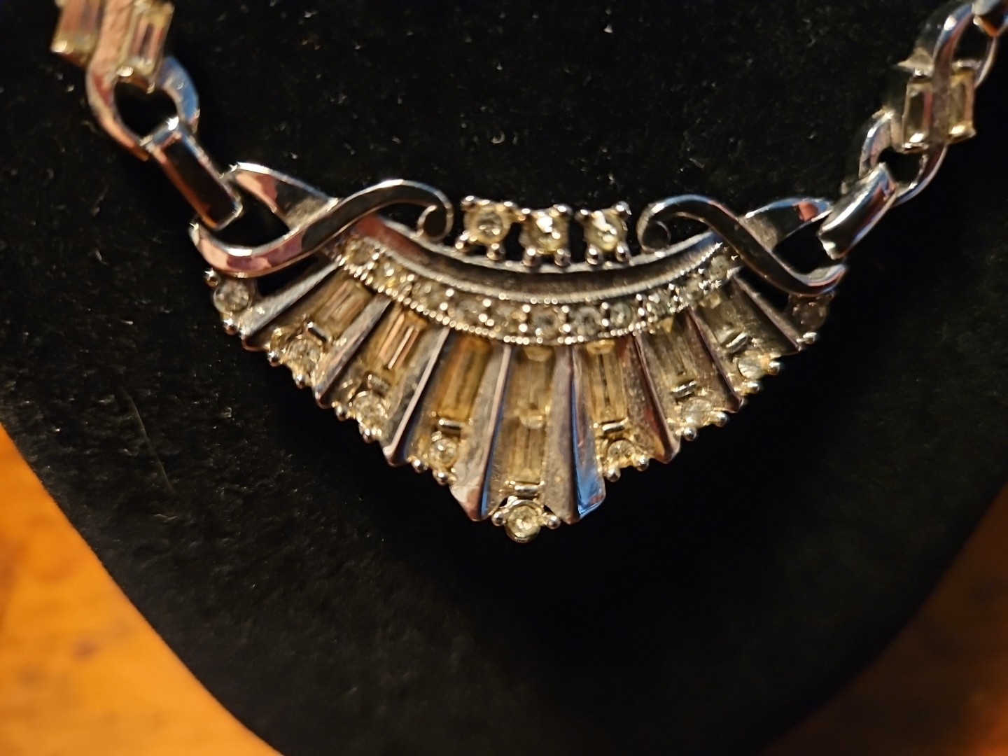 Vintage Glamour Jewelry 1940s-1950s by Lustern. Necklace and Earrings Set