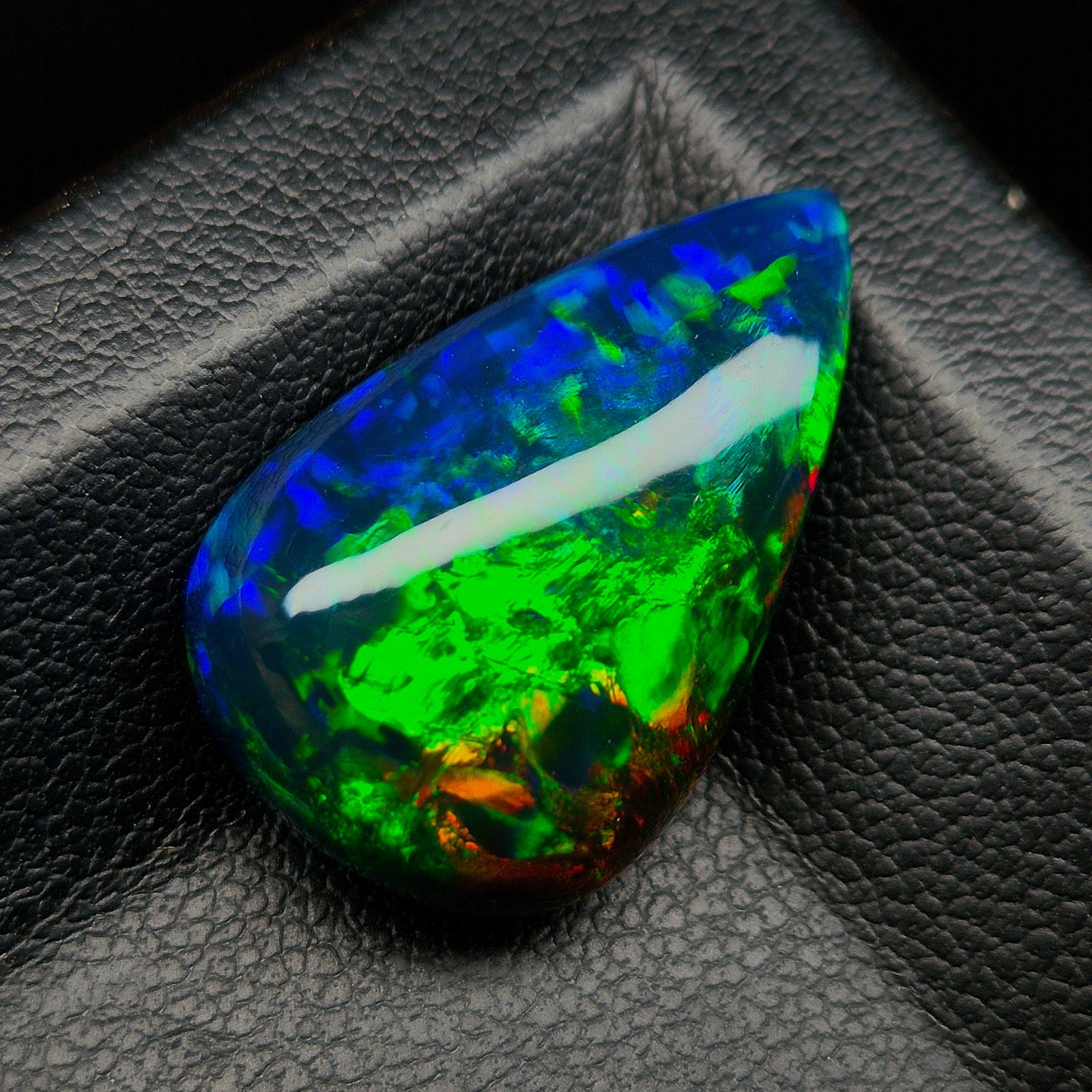 10.8 CT Natural Ethiopian ++Opal Multi Fire Loose Cabochon Gemstone 22×15 mm