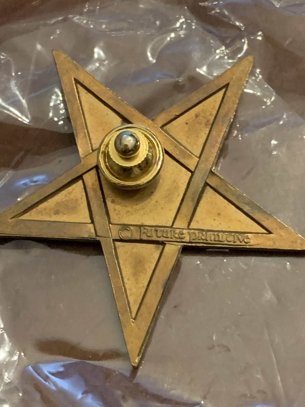 RARE HOLLYWOOD 5 STAR BADGE PIN FUTURE PRIMITIVE PALM TREE METAL VTG OLD