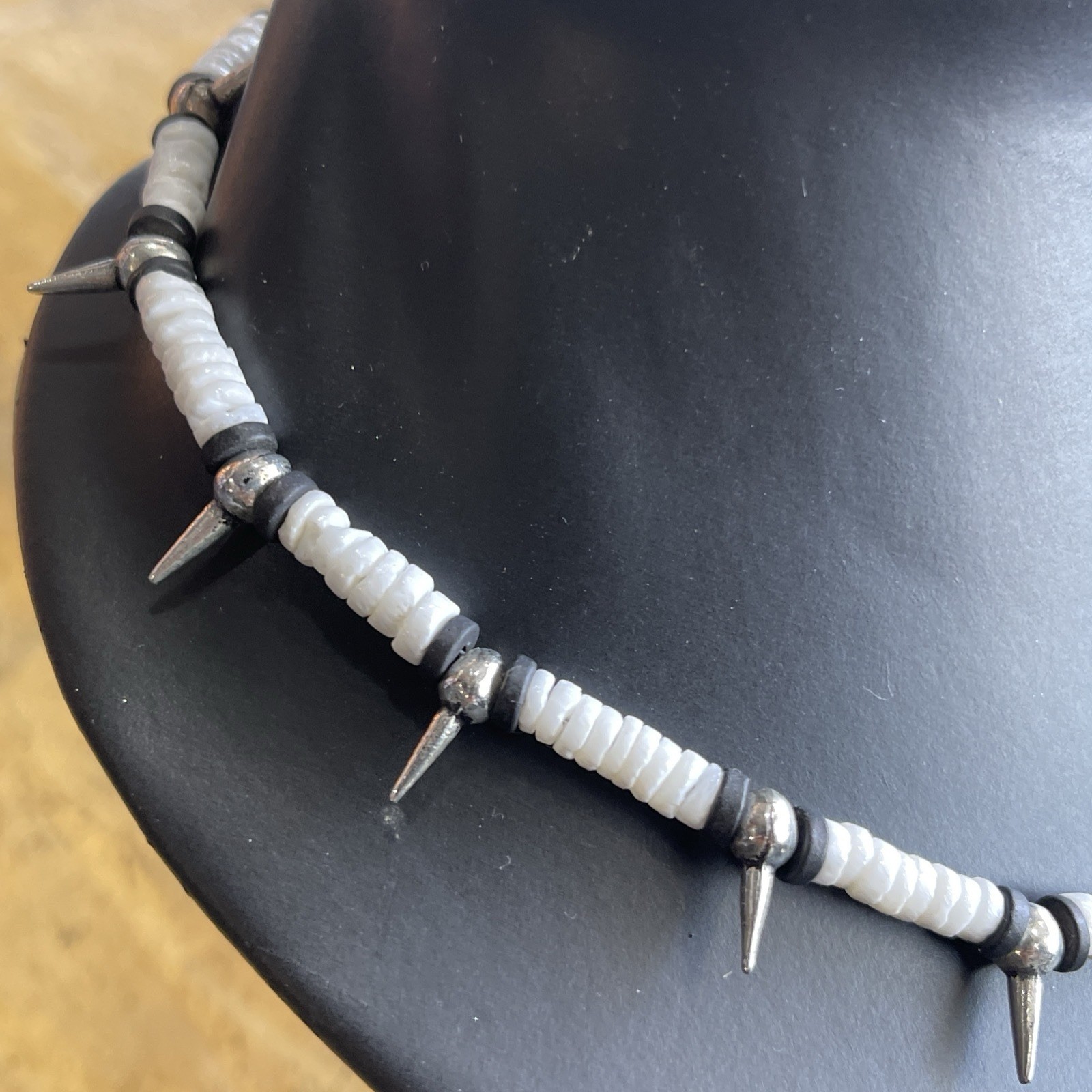 Puka Shell Punk Surfer Skater Metal Spikes Choker Necklace: Adjusts To 17” Retro