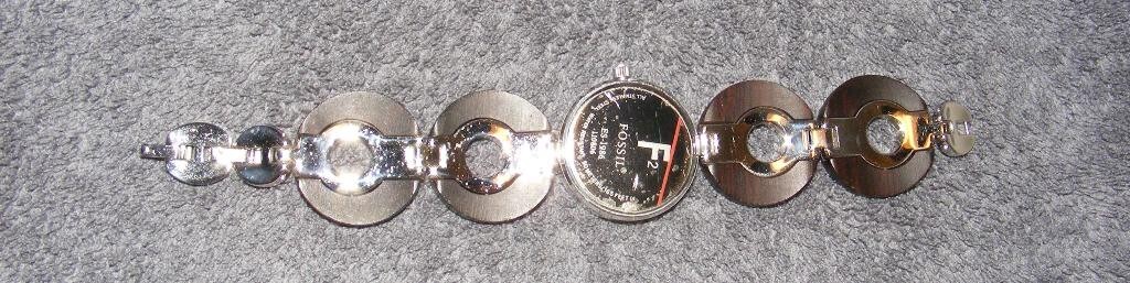 FOSSIL F2 50 METER/165 FEET ES 1986 WATER RESISTANT WOMEN’S WATCH L10806 GUC