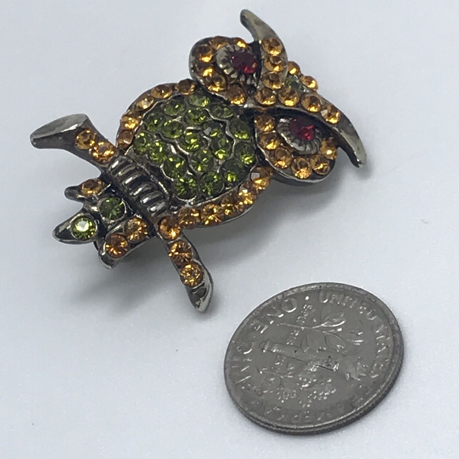 vintage rhineatone owel small brooch