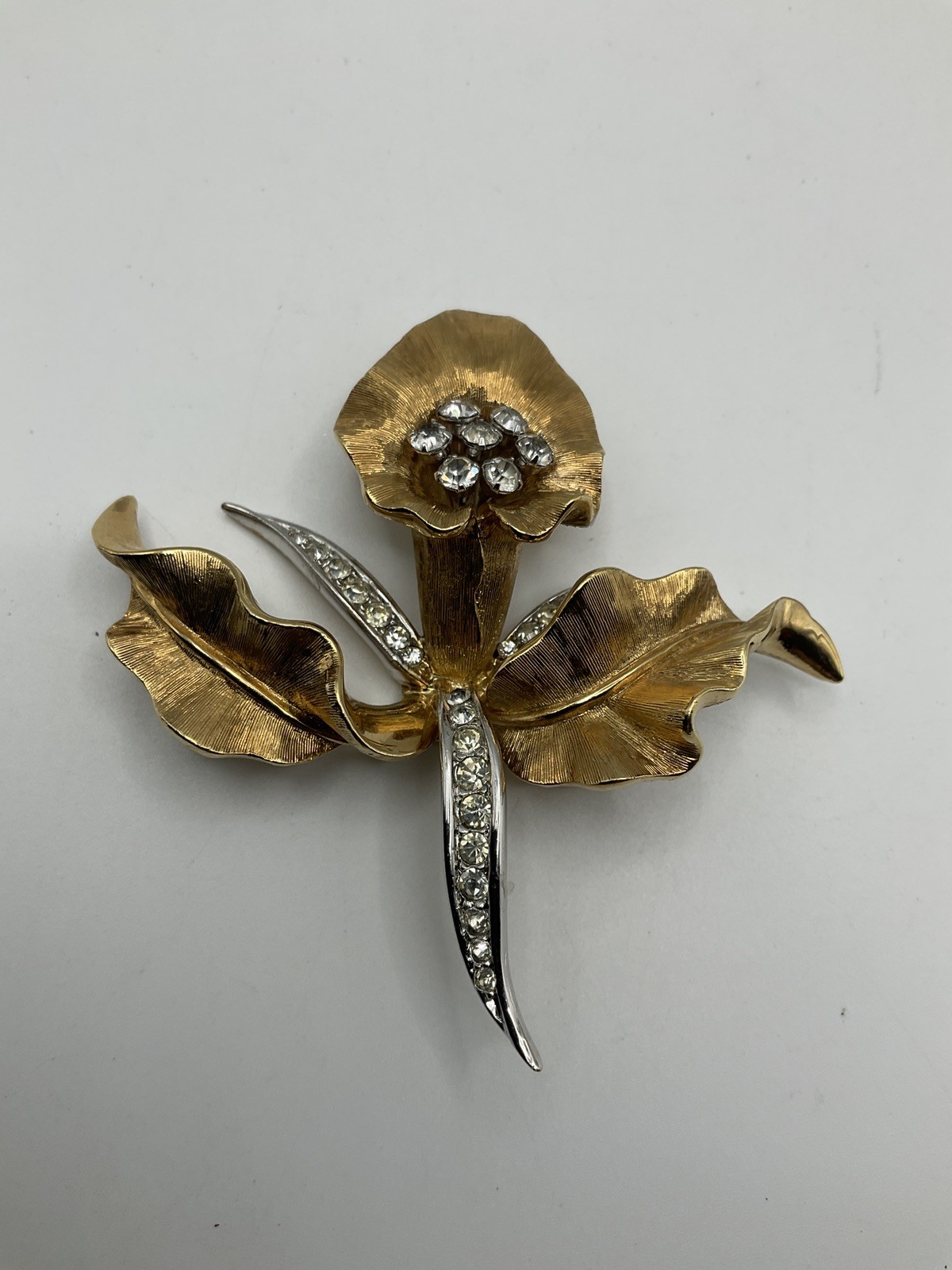 Vintage RARE Signed BOUCHER Brushed Gold Tone ORCHID Rhinestone Brooch Pin