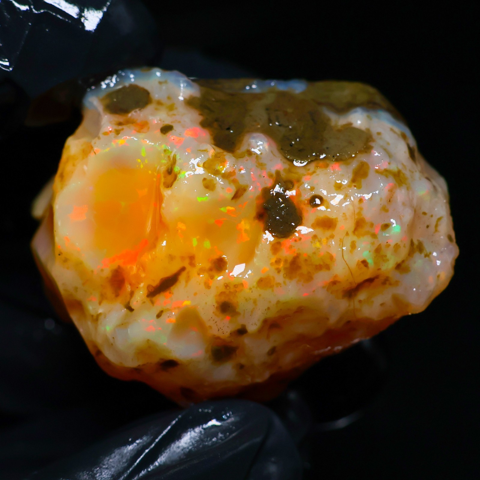 Natural Ethiopian Welo Opal Rough 126.40 Ct Gemstone – Bright Play of Color Fire