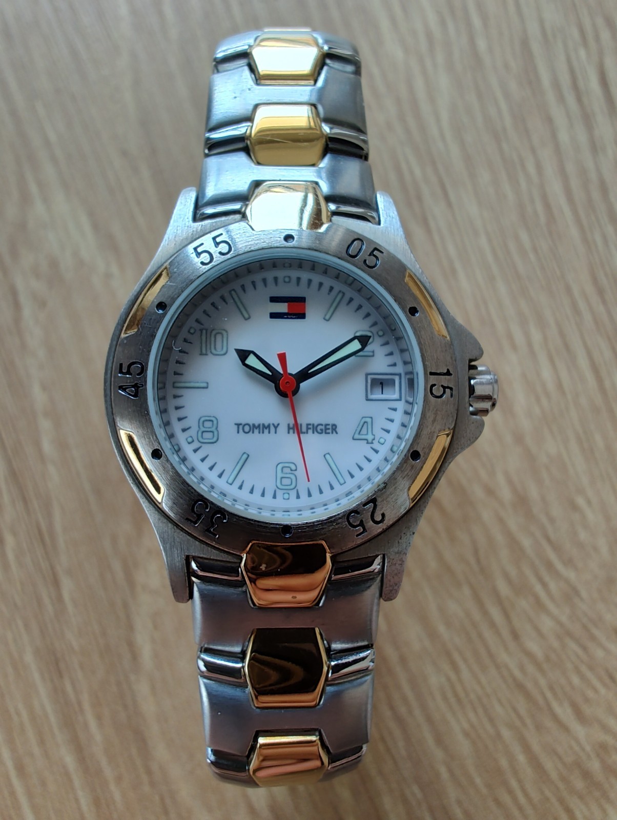 NOS Vintage Tommy Hilfiger Women’s Watch Two Tone White Dial Ref F80008 Ronda