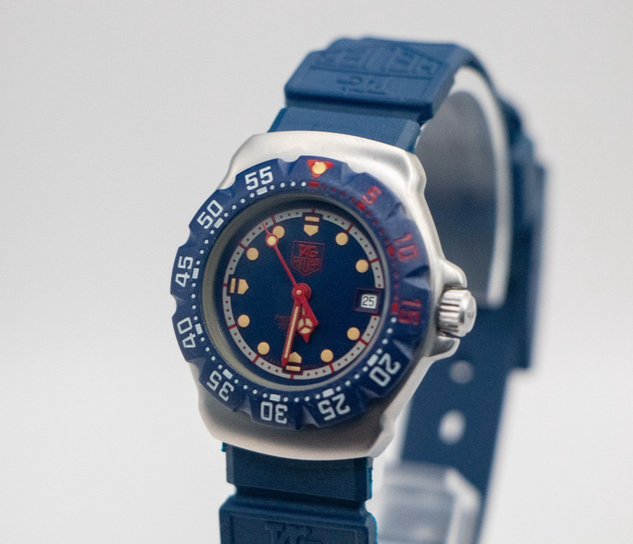 TAG Heuer WA1410 Formula 1 Professional Blue Dial 200M Vintage Quartz