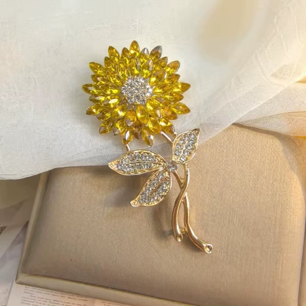Sparkly Yellow Sunflower Brooch Rhinestone Crystal Gold Flower Pin Jewelry Gift