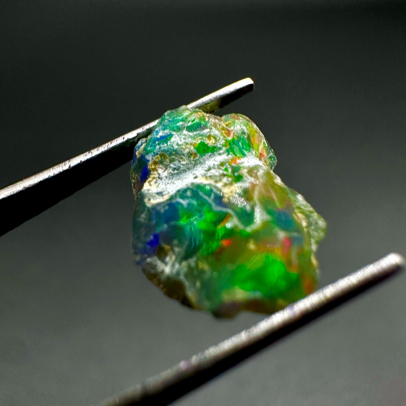 Natural Ethiopian Opal Crystal Rough with Strong Play of Color Gemstone, 11X3MM