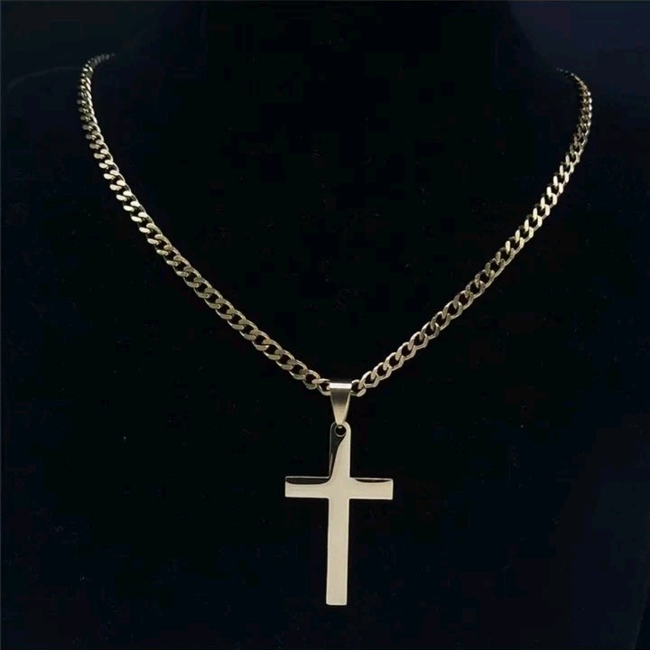 Collar con colgante de cruz para hombres Cadena de acero inoxidable Gold