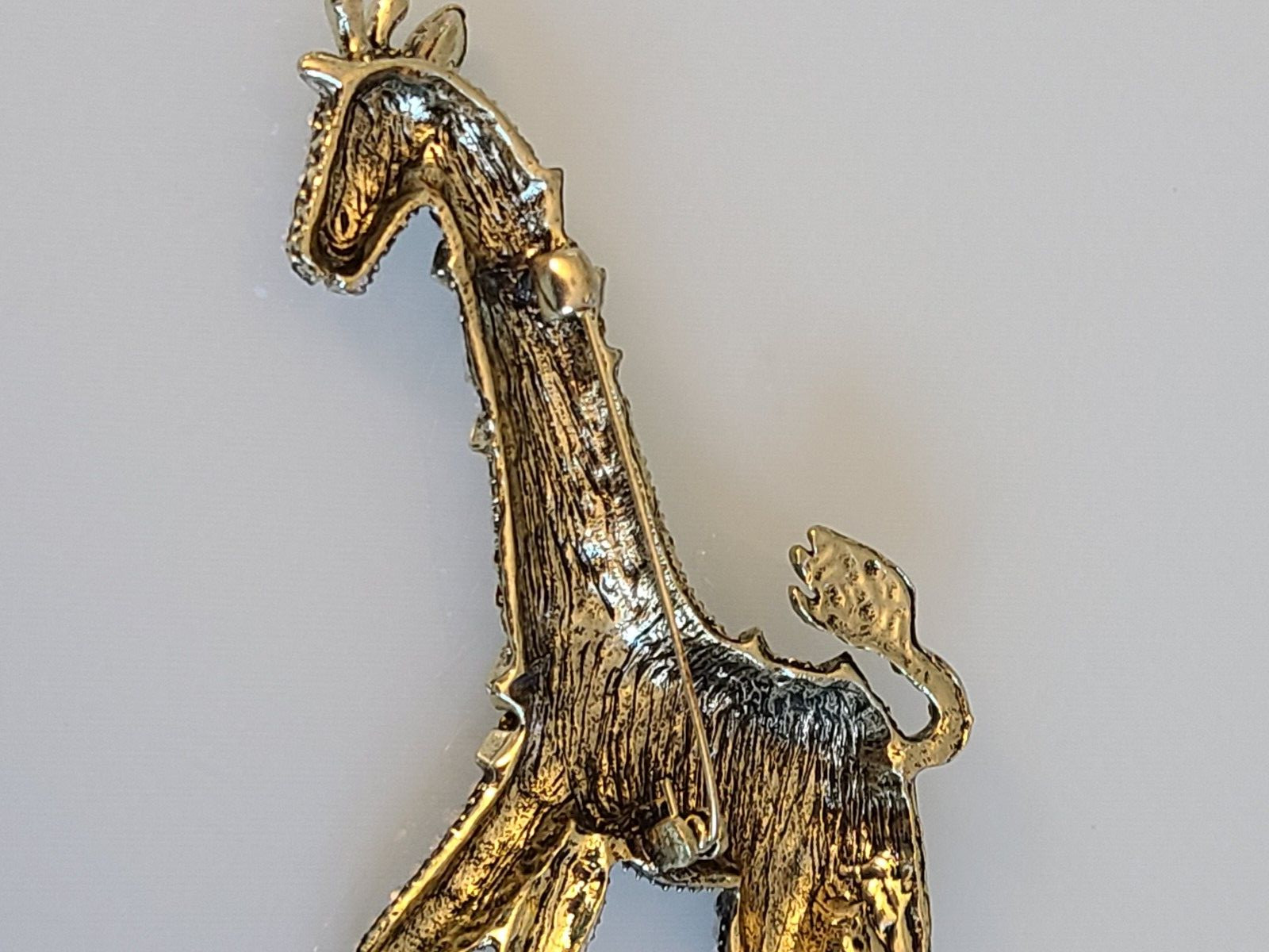 WOWSER HUGE 4 1/4 INCH HEIDI DAUS STYLE UNSIGNED GIRAFFE BROOCH PIN BEAUTY