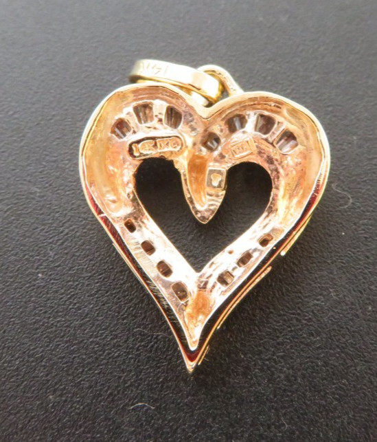 14K YG NATURAL DIAMOND CLUSTER HEART PENDANT 0.25 tcw 4.00 grams (AI-2939)
