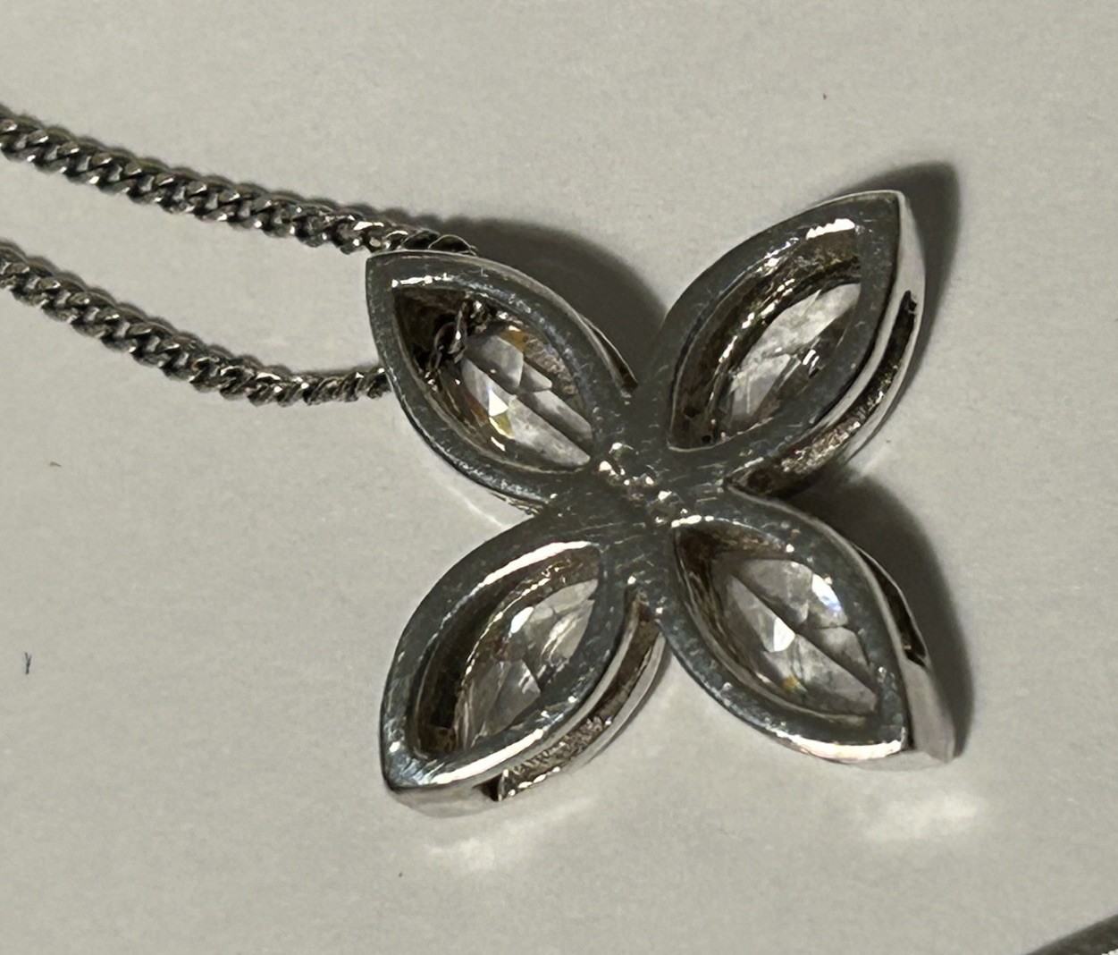 46cm/18” Sterling Silver Necklace with 3 Different Sterling Silver pendants (6g)