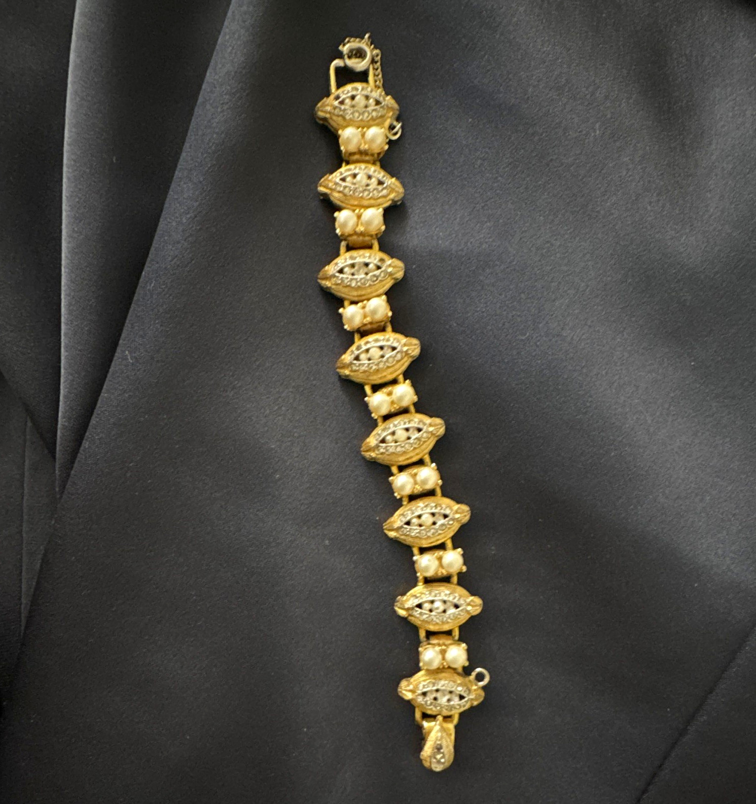 Vintage Gold Tone Rhinestone Faux Pearl Link Bracelet Mid Century Estate Jewelry