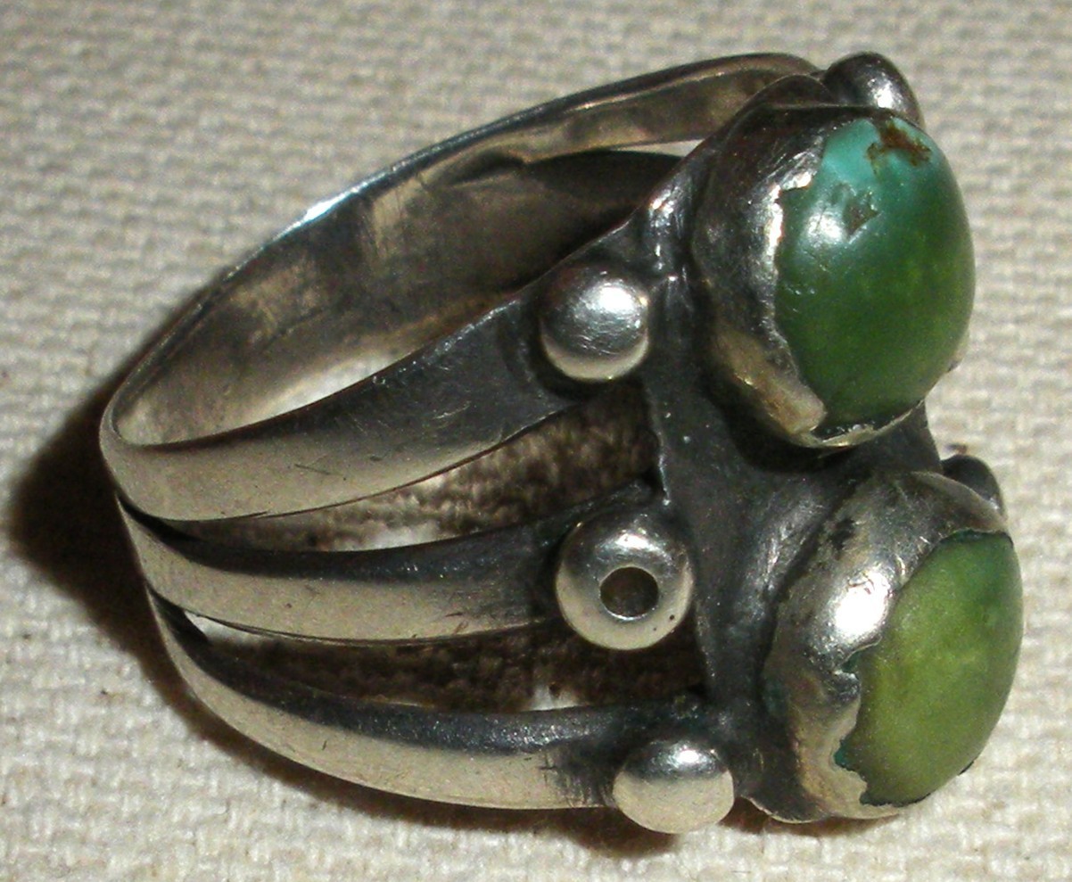 ANTIQUE EARLY NAVAJO TURQUOISE & SILVER RING SIZE 7 1/4 GREAT WEAR! vafo