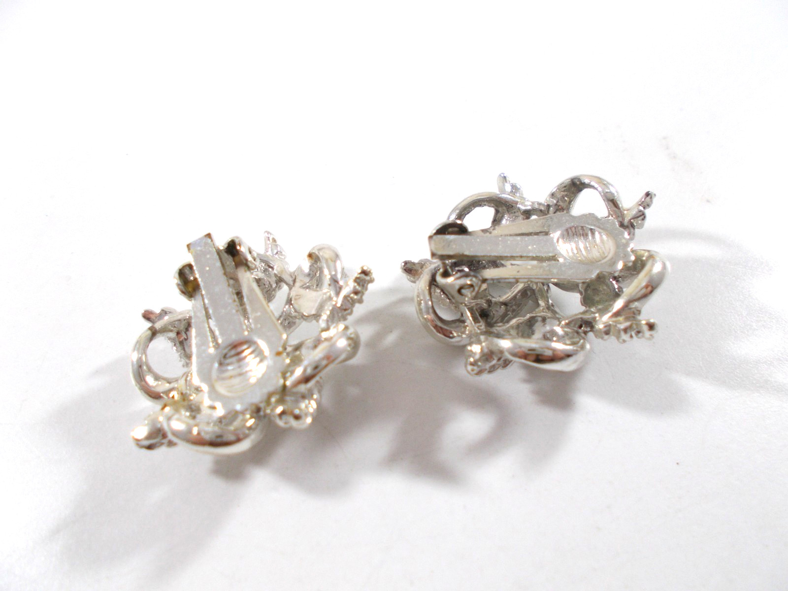 VTG Silver Tone Pebbled Crescent Link Choker Necklace & Clip On Earrings Set